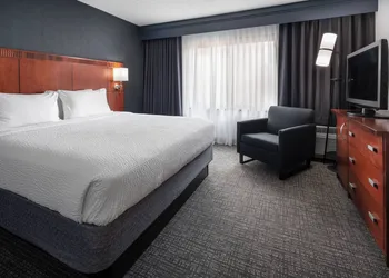 Courtyard by Marriott Pleasanton hotel thumbnail 8