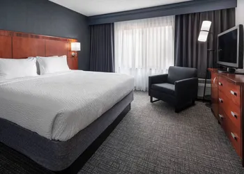 Courtyard by Marriott Pleasanton hotel thumbnail 8