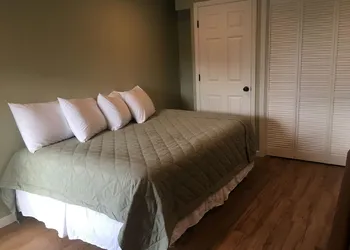 Glacier Basecamp Lodge hotel thumbnail 4