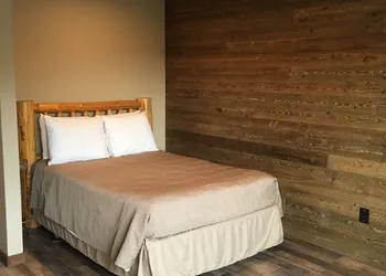 Glacier Basecamp Lodge hotel thumbnail 5