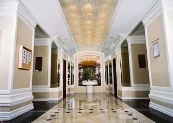 Delta Hotels by Marriott London Armouries hotel thumbnail 2