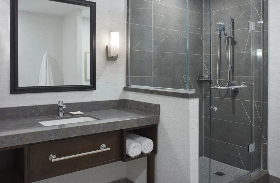 Delta Hotels by Marriott London Armouries hotel detail image 6