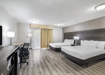 Days Inn by Wyndham London hotel thumbnail 8