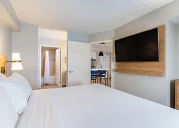 Staybridge Suites London by IHG hotel thumbnail 2