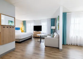 Staybridge Suites London by IHG hotel thumbnail 3