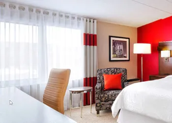 Four Points by Sheraton London hotel thumbnail 6