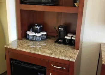 Clarion Inn & Suites Central Clearwater Beach hotel thumbnail 7