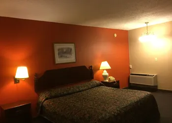 Red Carpet Inn hotel thumbnail 4