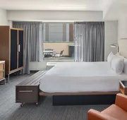 Courtyard by Marriott Stamford Downtown hotel detail image 7