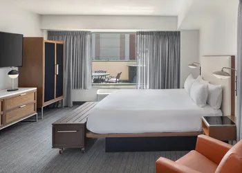 Courtyard by Marriott Stamford Downtown hotel thumbnail 7