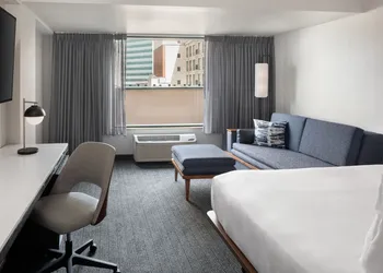 Courtyard by Marriott Stamford Downtown hotel thumbnail 8