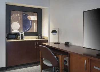 Courtyard by Marriott Norwalk hotel thumbnail 4