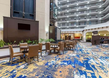 Embassy Suites by Hilton Tulsa I-44 hotel thumbnail 8