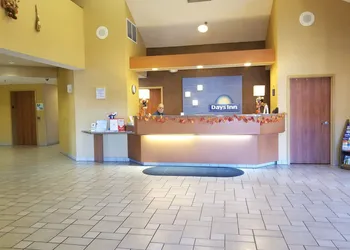 Days Inn by Wyndham Tulsa Central hotel thumbnail 6