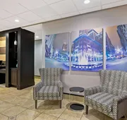 La Quinta Inn & Suites by Wyndham Tulsa Airpt / Expo Square hotel detail image 5