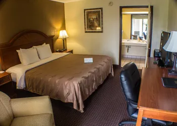 Quality Inn & Suites Erie near Casino hotel thumbnail 8