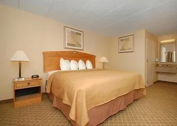 Quality Inn & Suites Fairview - Erie hotel thumbnail 6