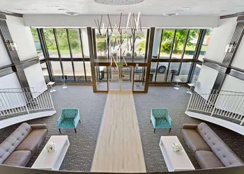 Days Inn by Wyndham Erie hotel thumbnail 2
