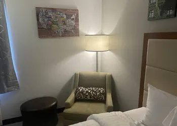 Days Inn by Wyndham Erie hotel thumbnail 4
