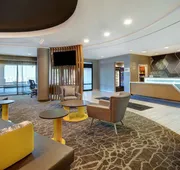 Springhill Suites by Marriott Erie hotel detail image 4