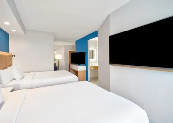 Springhill Suites by Marriott Erie hotel thumbnail 7