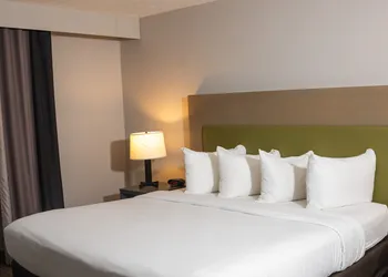 Country Inn & Suites by Radisson Erie hotel thumbnail 8