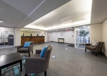 HomeTown Inn by Red Roof East Syracuse hotel thumbnail 7