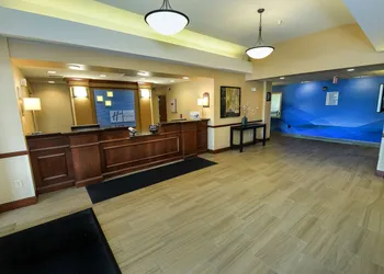Holiday Inn Express Hotel & Suites Grand Forks by IHG hotel thumbnail 2