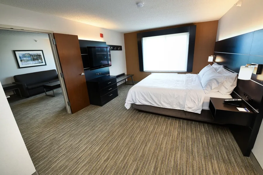 Holiday Inn Express Hotel & Suites Grand Forks by IHG hotel detail image 6