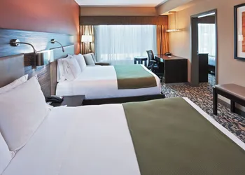 Holiday Inn Express & Suites North Dallas at Preston by IHG hotel thumbnail 2