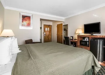 Quality Inn Rutland - Killington hotel thumbnail 7