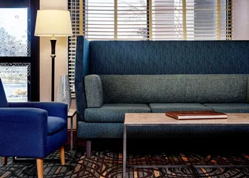 Hampton Inn Longmont hotel thumbnail 2