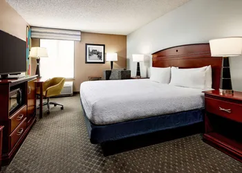 Hampton Inn Longmont hotel thumbnail 5