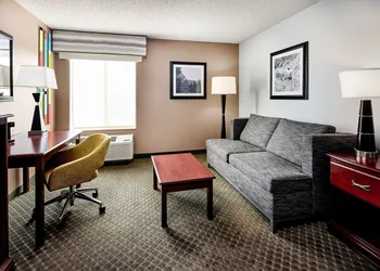 Hampton Inn Longmont hotel thumbnail 8