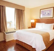 Rosslyn Inn and Suites hotel detail image 7