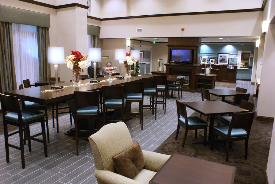Hampton Inn & Suites Suisun City Waterfront hotel detail image 2