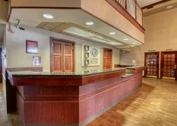 Comfort Suites Madison West - Middleton hotel thumbnail 2