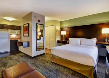 Staybridge Suites Madison East by IHG hotel thumbnail 5