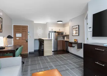Staybridge Suites Madison East by IHG hotel thumbnail 6