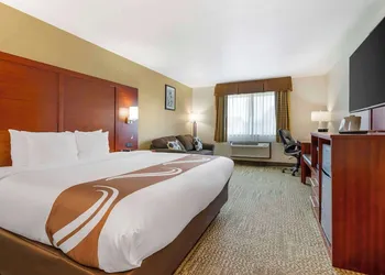 Quality Inn & Suites Stoughton - Madison South hotel thumbnail 4