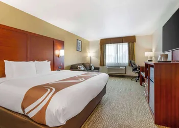 Quality Inn & Suites Stoughton - Madison South hotel thumbnail 3