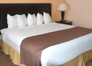 Baymont by Wyndham East Windsor Bradley Airport hotel thumbnail 8