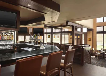 DoubleTree by Hilton Hartford - Bradley Airport hotel thumbnail 6