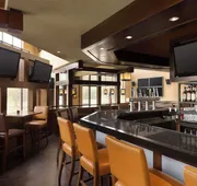 DoubleTree by Hilton Hartford - Bradley Airport hotel detail image 7