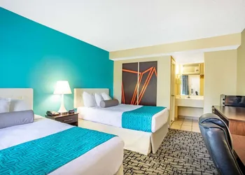 Howard Johnson by Wyndham Hartford South – Rocky Hill hotel thumbnail 4