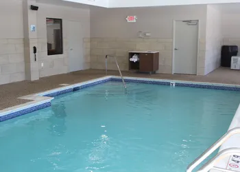 Holiday Inn Express & Suites Bradley Airport by IHG hotel thumbnail 5