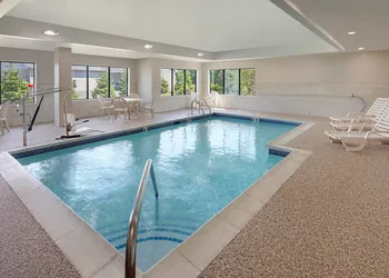 Holiday Inn Express & Suites Bradley Airport by IHG hotel thumbnail 6