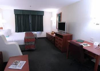 Garden Place Suites hotel thumbnail 7