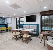Hampton Inn Perry hotel detail image 7