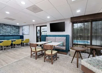 Hampton Inn Perry hotel thumbnail 7